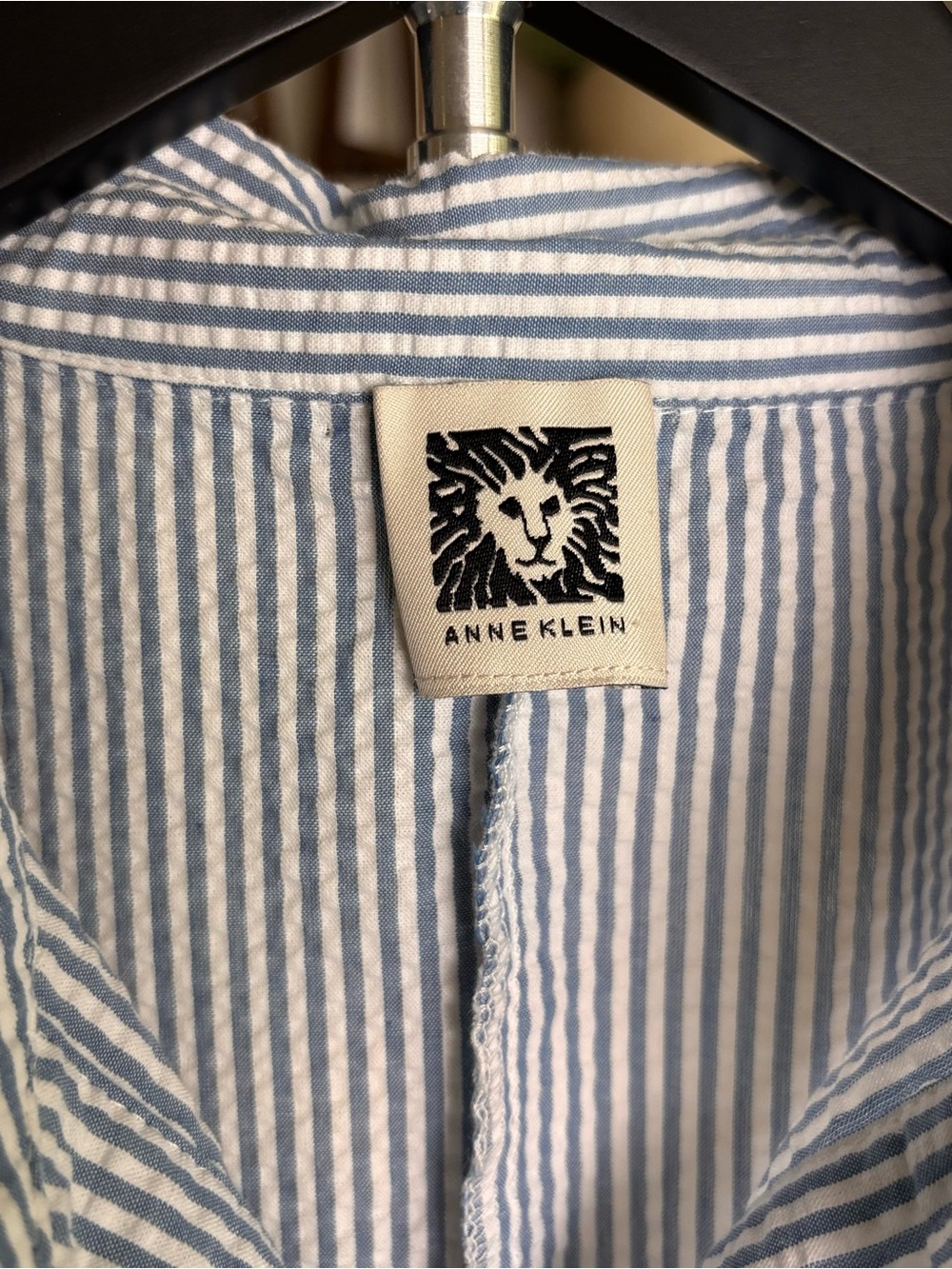 ๐ Anne Klein | Seersucker Midi Shirtdress | No Tag ~Size 8-10 | Blue & White - Picture 4 of 10